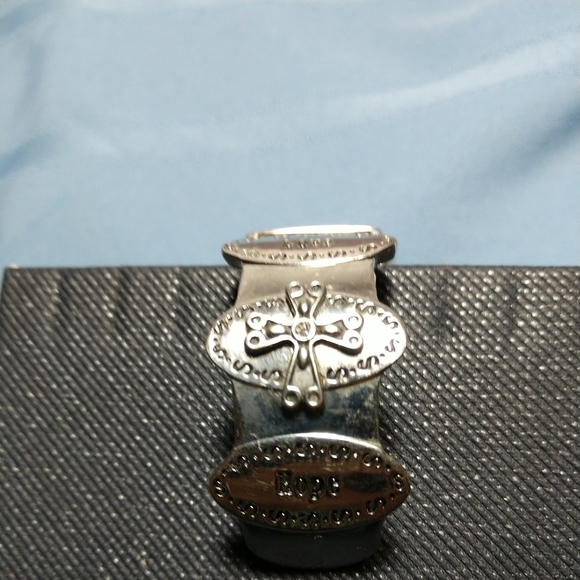 Vintage Cuff Bezel Quartz Silver Watch Oval Face With Faith Hope Love on Band - Picture 6 of 15